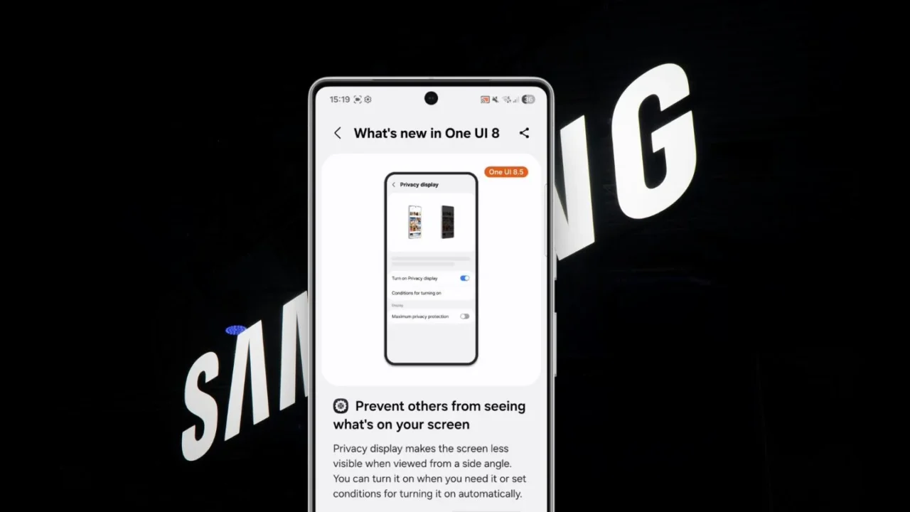 Galaxy S26 Ultra with Privacy Display feature