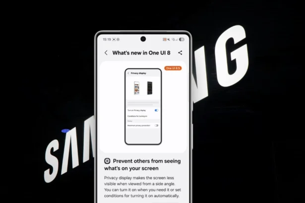 Galaxy S26 Ultra with Privacy Display feature
